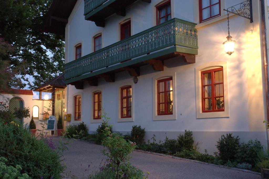 Hotel Zur Schonen Aussicht Feldkirchen-Westerham Exteriér fotografie